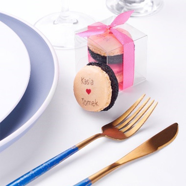 2 makaroniki w pudełku makaronikowy podarunek